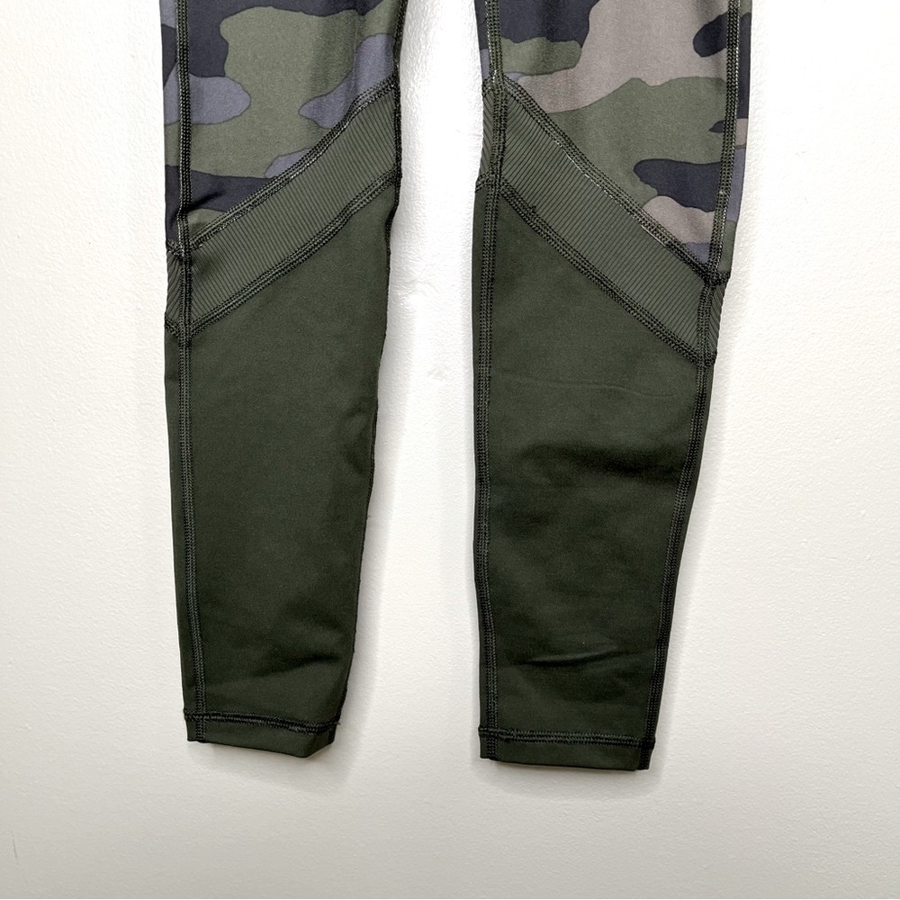 Aerie Offline The Hugger Hi Rise Soft Army Green Skinny Leg Size XS - Picture 3 of 8